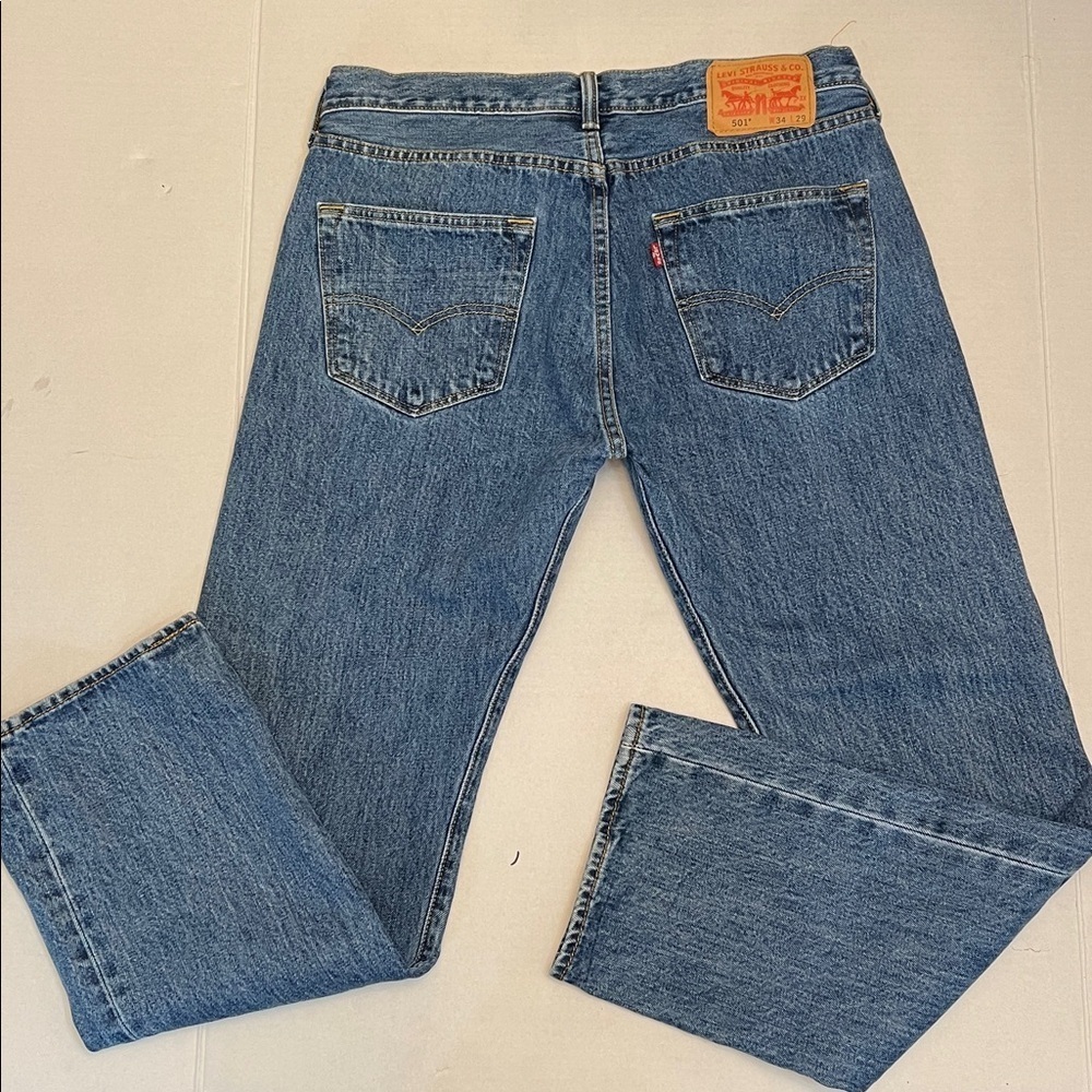 LEVI’S 501 MENS MEDIUM WASH STRAIGHT LEG JEANS 34x29 - Picture 5 of 16